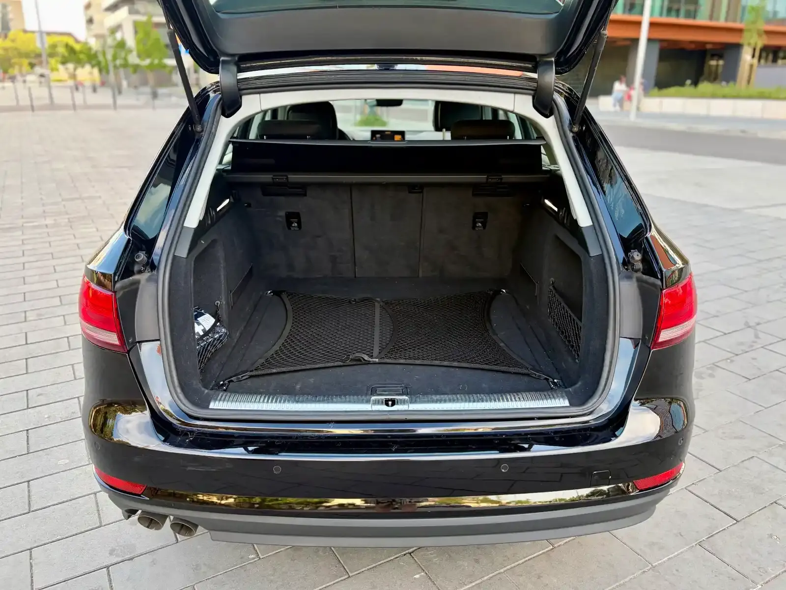 Audi A4 2.0 TDI bérlés Budapest – 2. kép