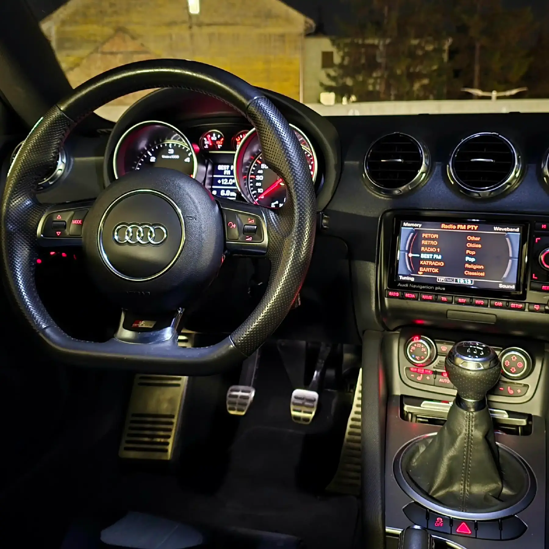 Audi TT 2.0 TDI quattro · S line bérlés Budapest – 3. kép